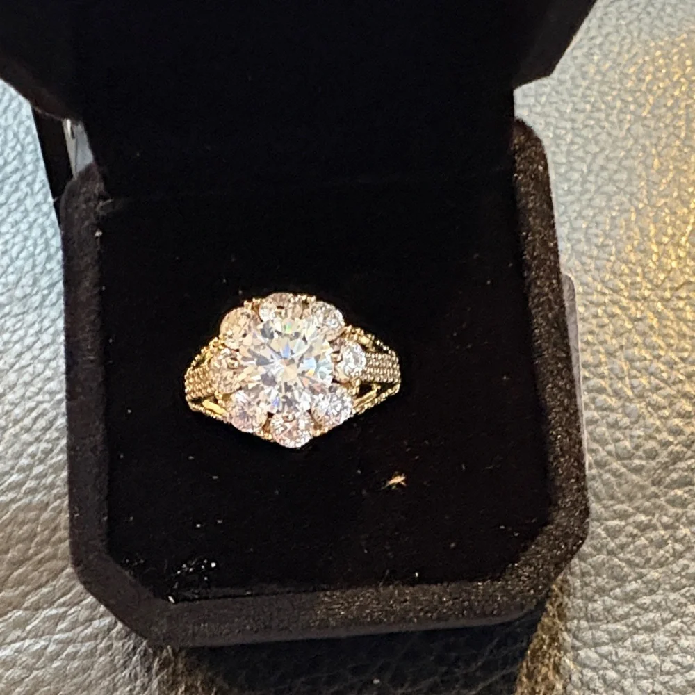 14kt Plated Gold 2 Ct Simulated Diamonds Luxury Ring - Picture 1 of 9